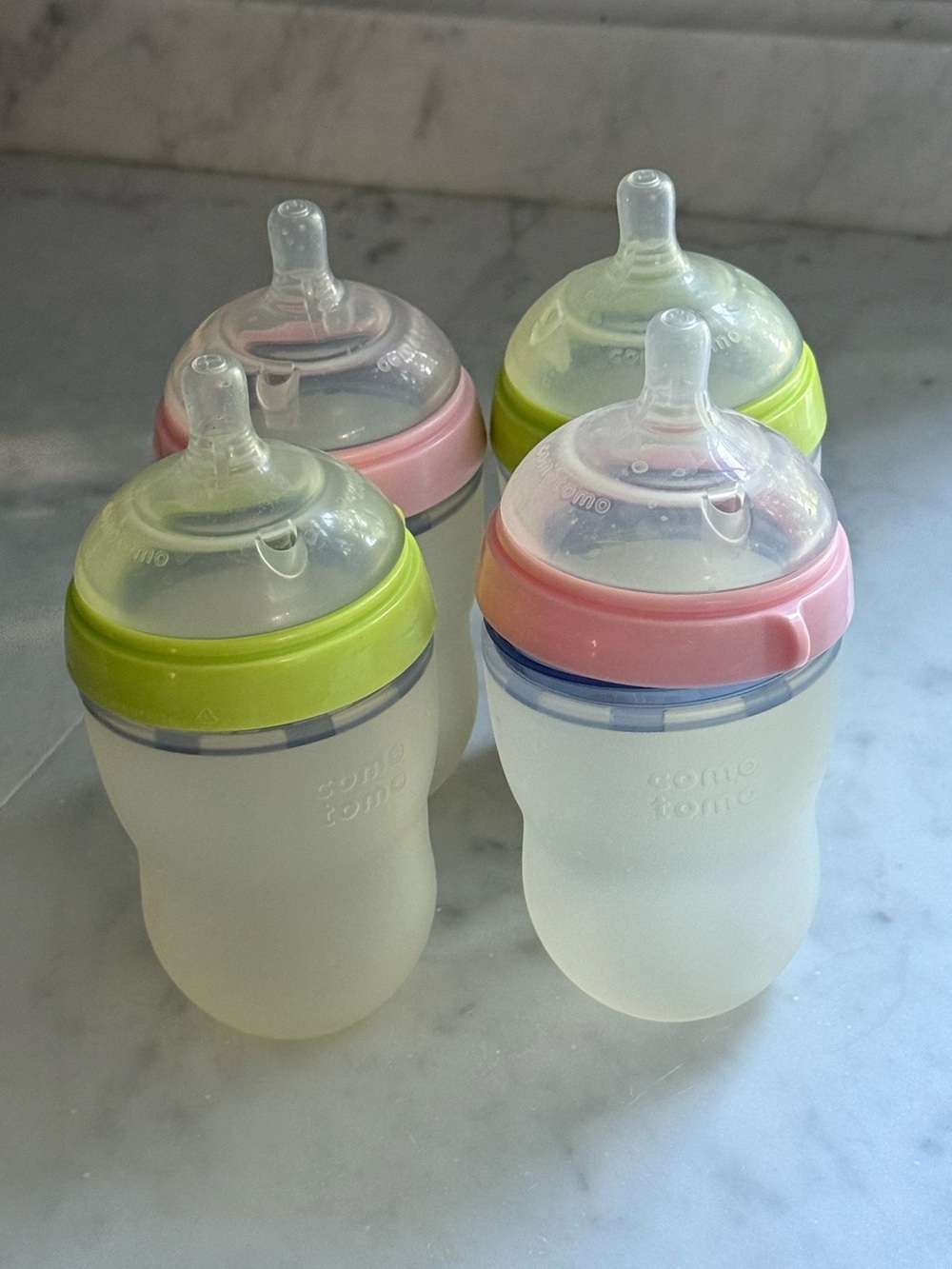 4 ComoTomo 8oz Baby Silicone Feeding Bottles with Fast Flow Nipples